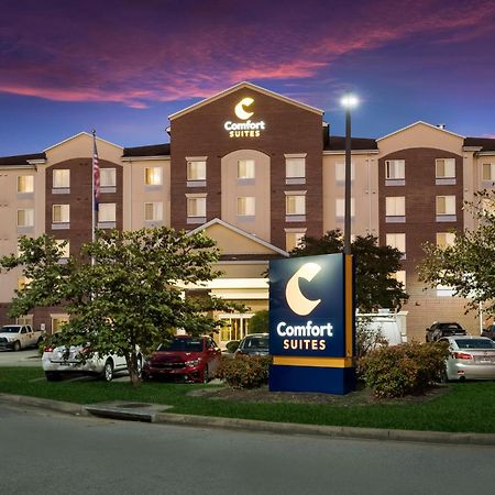 คอมฟอร์ต สวีท คองคอร์ด มิลส์ ซัฟฟอล์ก เชสพีก Hotel ภายนอก รูปภาพ