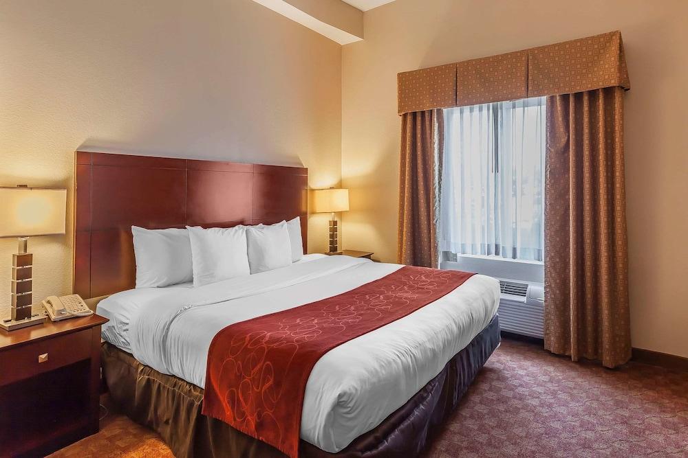 คอมฟอร์ต สวีท คองคอร์ด มิลส์ ซัฟฟอล์ก เชสพีก Hotel ภายนอก รูปภาพ