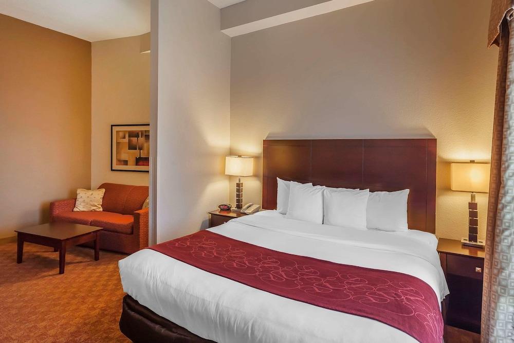 คอมฟอร์ต สวีท คองคอร์ด มิลส์ ซัฟฟอล์ก เชสพีก Hotel ภายนอก รูปภาพ